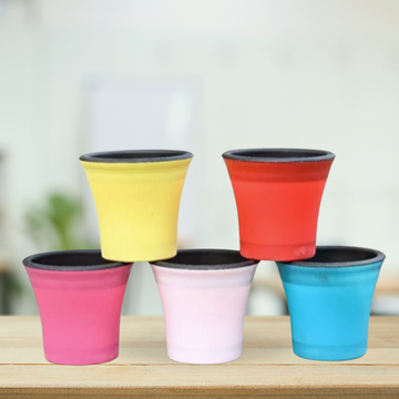Vintage-style self watering pot
